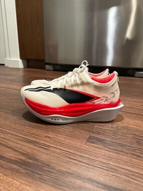 Li-Ning Feidian 6 Elite. Size 9.5